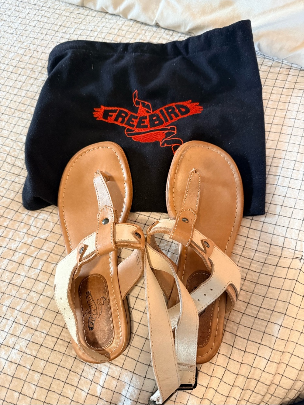 Freebird Womens Tan & Cream Leather Sandals
